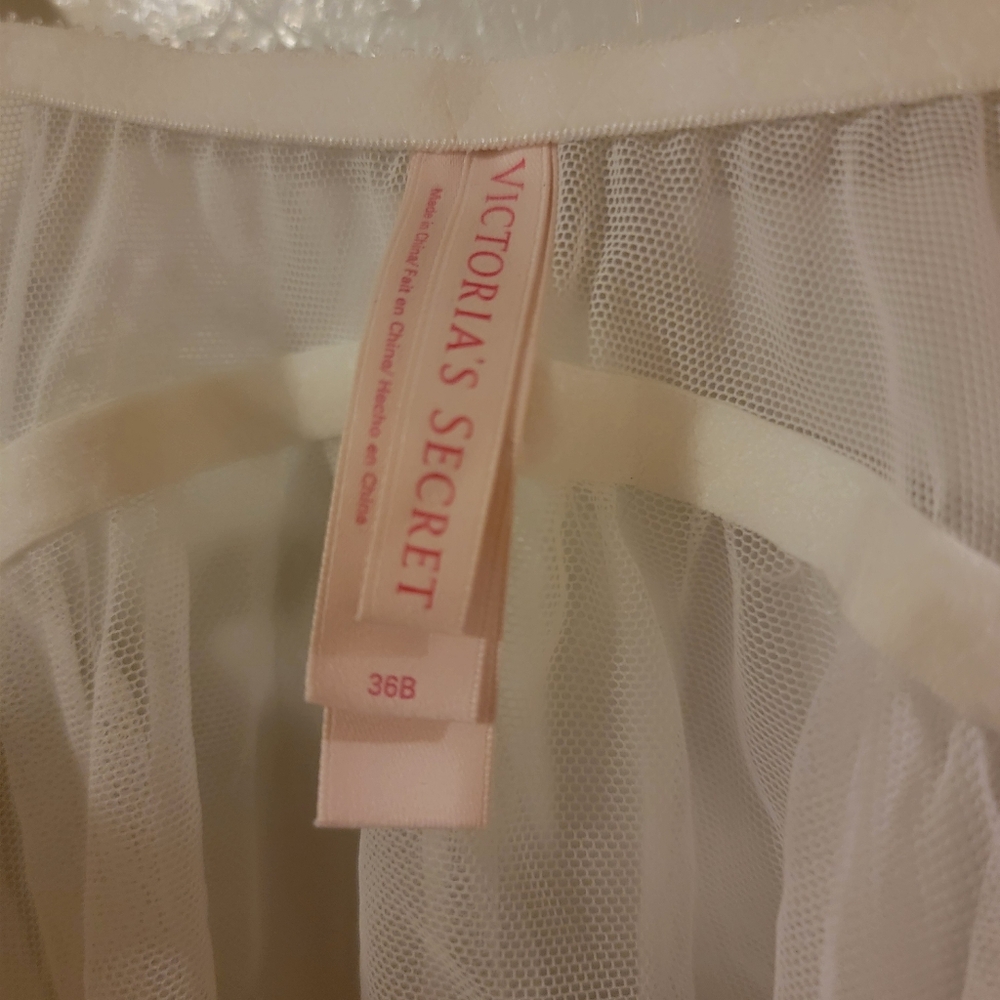 Victoria's Secret White Chiffon Lingerie Negligee - Picture 6 of 9